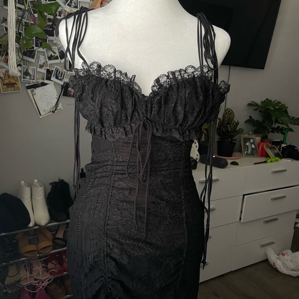 black lace bodycon dress - Picture 1 of 3